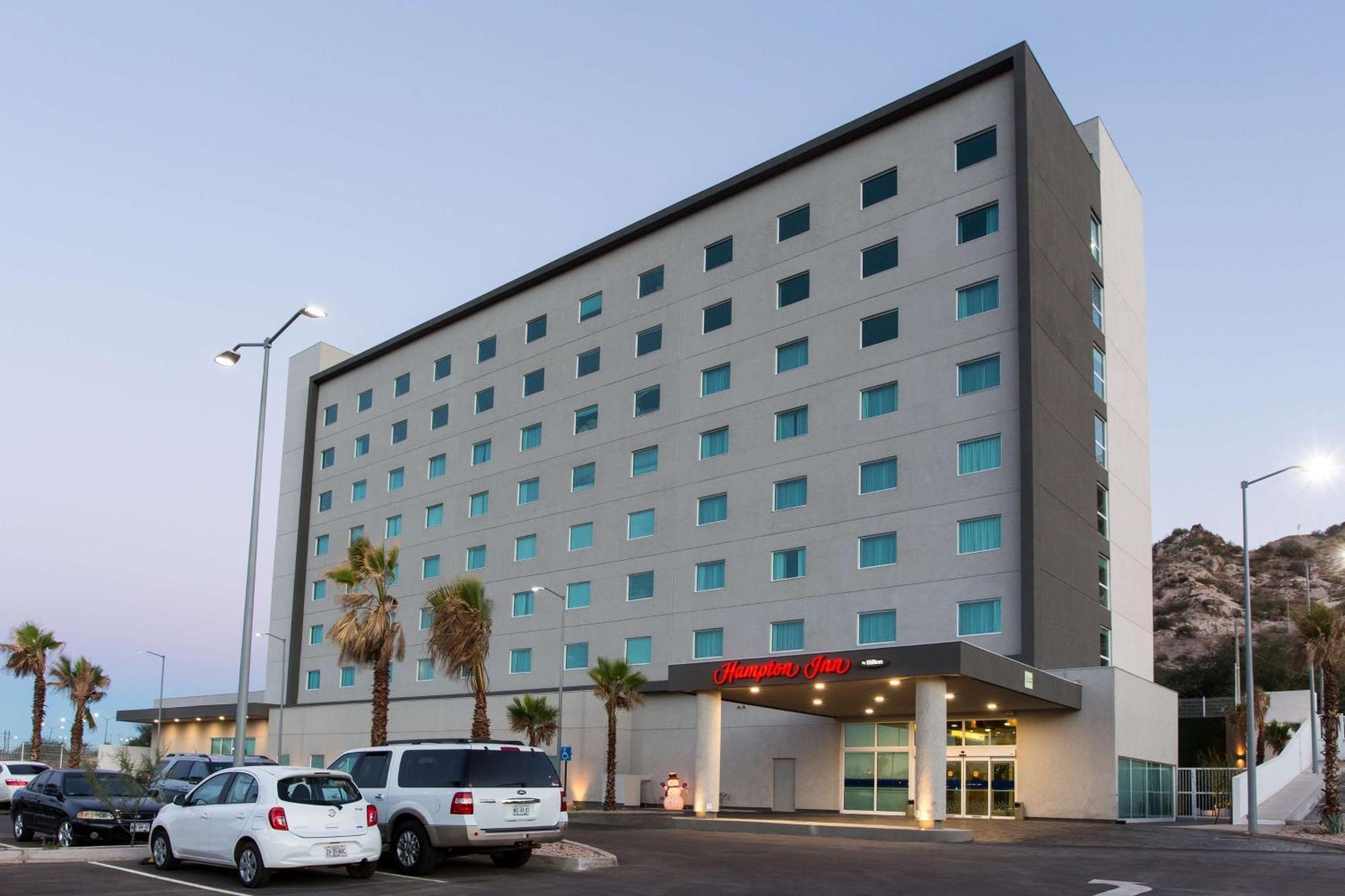 Hampton Inn By Hilton Хермосило Екстериор снимка